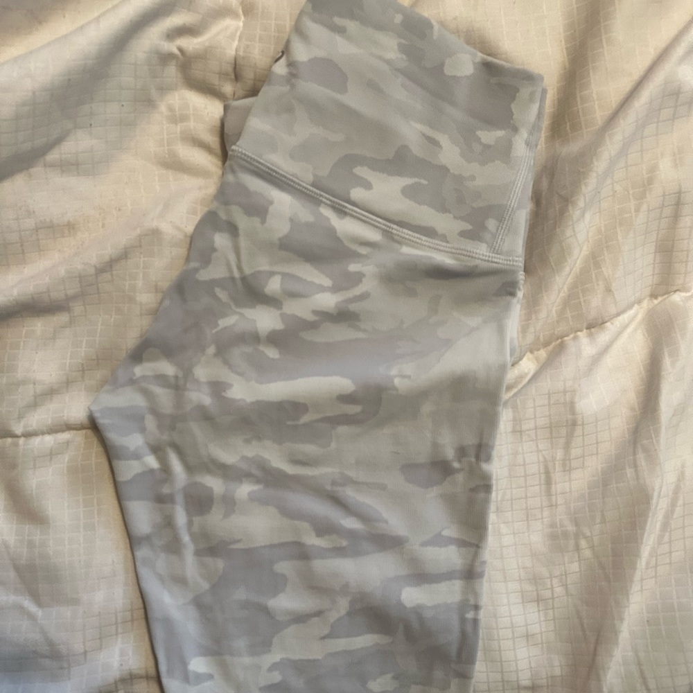 BRAND NEW WITH TAGS lululemon leggings